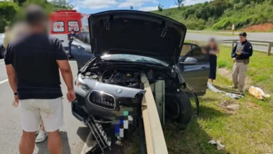Fotos de Médica cirurgiã plástica de Maringá, o marido e o filho de cinco anos se envolvem em grave acidente na BR-376; criança morre