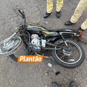 Motociclista sofre ferimentos graves após batida em cruzamento, em Maringá; vídeo Foto 3 Fotos de Motociclista sofre ferimentos graves após batida em cruzamento, em Maringá; vídeo
