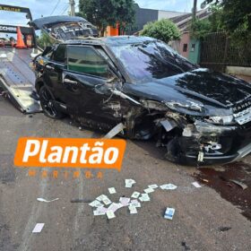 Motorista de Land Rover que morreu após ser ejetado de veículo durante acidente em Sarandi é identiificado Foto 3 Fotos de Motorista de Land Rover que morreu após ser ejetado de veículo durante acidente em Sarandi é identiificado