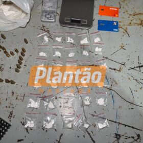 Fotos de Suspeito de tráfico e homicídio é preso com drogas e pistola 9mm em Sarandi