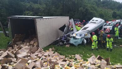 Fotos de Tentativa de assalto a caminhão termina com seis mortos na BR-116