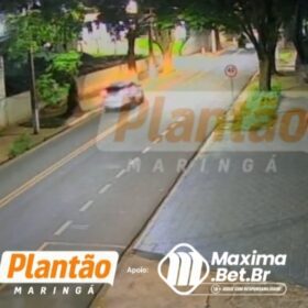 Após furtarem veículo, suspeitos capotam carro durante fuga em Maringá Foto 1 Fotos de Após furtarem veículo, suspeitos capotam carro durante fuga em Maringá