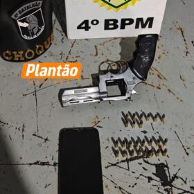 Choque prende suspeito por porte ilegal de arma de fogo em Maringá Foto 1 Fotos de Choque prende suspeito por porte ilegal de arma de fogo em Maringá