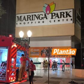 Seguranças inalam fumaça durante incêndio no Shopping Maringá Park Foto 1 Fotos de Seguranças inalam fumaça durante incêndio no Shopping Maringá Park