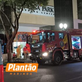 Seguranças inalam fumaça durante incêndio no Shopping Maringá Park Foto 2 Fotos de Seguranças inalam fumaça durante incêndio no Shopping Maringá Park