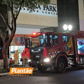 Seguranças inalam fumaça durante incêndio no Shopping Maringá Park Foto 4 Fotos de Seguranças inalam fumaça durante incêndio no Shopping Maringá Park