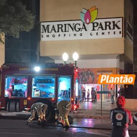 Seguranças inalam fumaça durante incêndio no Shopping Maringá Park Foto 6 Fotos de Seguranças inalam fumaça durante incêndio no Shopping Maringá Park