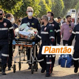 Fotos de Vídeo mostra acidente que deixou jovem de 23 anos gravemente ferido após colidir contra caminhonete estacionada