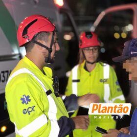 Caminhão tomba após motorista relatar que foi fechado por carro na PR-317 em Maringá Foto 9 Fotos de Caminhão tomba após motorista relatar que foi fechado por carro na PR-317 em Maringá