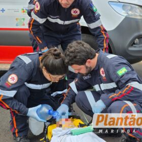 Ciclista fica gravemente ferida após colidir contra carro no Conjunto Batel, em Maringá Foto 3 Fotos de Ciclista fica gravemente ferida após colidir contra carro no Conjunto Batel, em Maringá