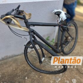 Ciclista fica gravemente ferida após colidir contra carro no Conjunto Batel, em Maringá Foto 7 Fotos de Ciclista fica gravemente ferida após colidir contra carro no Conjunto Batel, em Maringá