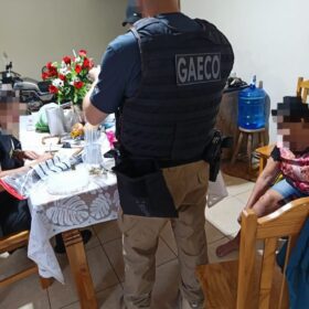 Operação prende cinco policiais por suspeita de integrar esquema de contrabando Foto 1 Fotos de Operação prende cinco policiais por suspeita de integrar esquema de contrabando