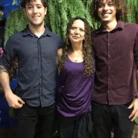 Fotos de Filho doa o próprio cabelo para mãe em tratamento contra o câncer em Sarandi