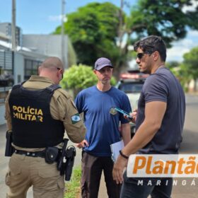 Homem é encontrado morto em terreno baldio em Sarandi; caso é investigado Foto 4 Fotos de Homem é encontrado morto em terreno baldio em Sarandi; caso é investigado