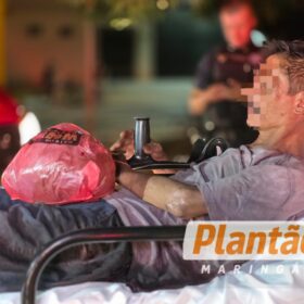 Homem é esfaqueado após confusão em bar, em Sarandi Foto 2 Fotos de Homem é esfaqueado após confusão em bar, em Sarandi