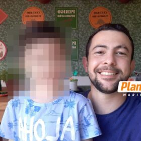 Cliente inocente e barbeiro são mortos a tiros; criminosos foram registrados por câmera de segurança Foto 2 Fotos de Cliente inocente e barbeiro são mortos a tiros; criminosos foram registrados por câmera de segurança
