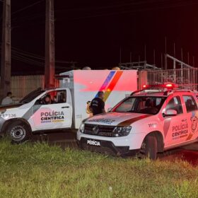 Motoboy morre após bater na traseira de carreta enquanto ia buscar lanche para a filha; o corpo foi encaminhado ao IML de Maringá Foto 1 Fotos de Motoboy morre após bater na traseira de carreta enquanto ia buscar lanche para a filha; o corpo foi encaminhado ao IML de Maringá