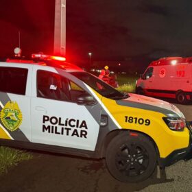 Motoboy morre após bater na traseira de carreta enquanto ia buscar lanche para a filha; o corpo foi encaminhado ao IML de Maringá Foto 4 Fotos de Motoboy morre após bater na traseira de carreta enquanto ia buscar lanche para a filha; o corpo foi encaminhado ao IML de Maringá