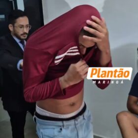 Carro usado em duplo homicídio em barbearia é encontrado escondido em obra de Maringá; veja Foto 2 Fotos de Carro usado em duplo homicídio em barbearia é encontrado escondido em obra de Maringá; veja