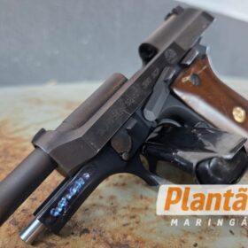 Trio armado com pistola e revólver é preso após furar sinal na frente da viatura da RPA em Maringá Foto 3 Fotos de Trio armado com pistola e revólver é preso após furar sinal na frente da viatura da RPA em Maringá