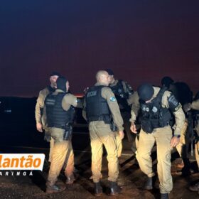 Piratas do asfalto são flagrados roubando carreta e trocam tiros com a polícia Foto 4 Fotos de Piratas do asfalto são flagrados roubando carreta e trocam tiros com a polícia
