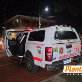 Fotos de Vídeo flagra jovem de 18 anos sendo arremessada em batida violenta entre moto e bicicleta em Maringá
