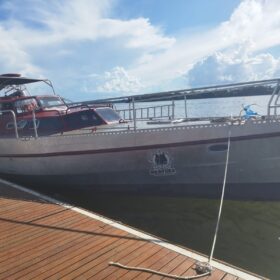 Bandidos rendem casal, jogam vítimas no Rio Paraná e roubam veleiro de R$ 800 mil em Porto Rico Foto 7 Fotos de Bandidos rendem casal, jogam vítimas no Rio Paraná e roubam veleiro de R$ 800 mil em Porto Rico