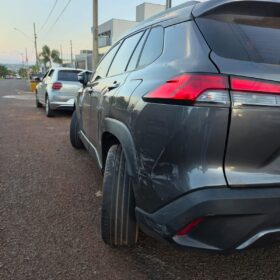 Câmera flagra motorista com sinais de embriaguez provocando acidente e tombando carro em Maringá Foto 5 Fotos de Câmera flagra motorista com sinais de embriaguez provocando acidente e tombando carro em Maringá