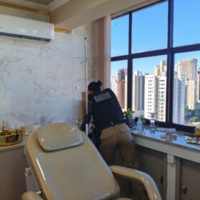 Gaeco de Maringá desarticula organização criminosa que fabricava anabolizantes em laboratório clandestino e simulava grife europeia Foto 11 Fotos de Gaeco de Maringá desarticula organização criminosa que fabricava anabolizantes em laboratório clandestino e simulava grife europeia