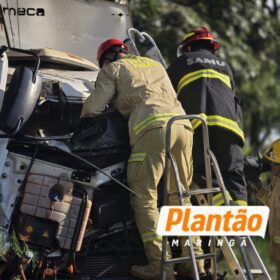 Grave acidente com caminhão da coleta seletiva deixa quatro trabalhadores feridos em Maringá Foto 1 Fotos de Grave acidente com caminhão da coleta seletiva deixa quatro trabalhadores feridos em Maringá