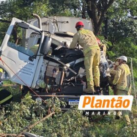 Grave acidente com caminhão da coleta seletiva deixa quatro trabalhadores feridos em Maringá Foto 6 Fotos de Grave acidente com caminhão da coleta seletiva deixa quatro trabalhadores feridos em Maringá
