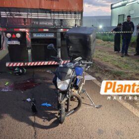 Jovem de 18 anos morre após colidir contra carreta na Marginal do Contorno Norte, em Maringá Foto 1 Fotos de Jovem de 18 anos morre após colidir contra carreta na Marginal do Contorno Norte, em Maringá