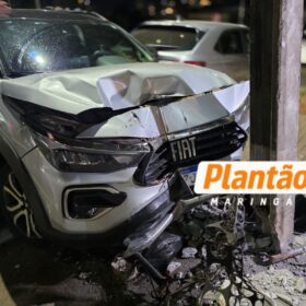 Fotos de Motorista de ônibus perde controle após possível apagão e provoca acidente na Avenida Laguna, em Maringá