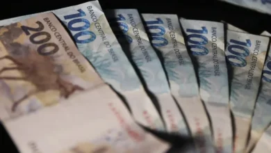 Fotos de Salário mínimo 2027 já tem novo valor de reajuste projetado pelo governo; saiba quanto
