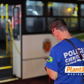 Polícia divulga imagem de suspeito de matar homem dentro de ônibus em Maringá Foto 8 Fotos de Polícia divulga imagem de suspeito de matar homem dentro de ônibus em Maringá