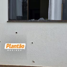 Casa é alvo de oito tiros no Jardim Imperial em Maringá; casal e criança no imóvel Foto 3 Fotos de Casa é alvo de oito tiros no Jardim Imperial em Maringá; casal e criança no imóvel