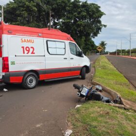 Jovem de 18 anos fica gravemente ferido após acidente entre moto e carro em Sarandi Foto 1 Fotos de Jovem de 18 anos fica gravemente ferido após acidente entre moto e carro em Sarandi