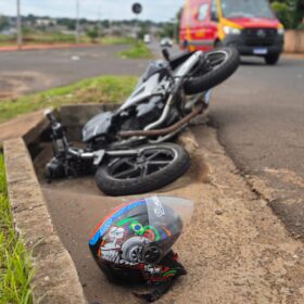 Jovem de 18 anos fica gravemente ferido após acidente entre moto e carro em Sarandi Foto 7 Fotos de Jovem de 18 anos fica gravemente ferido após acidente entre moto e carro em Sarandi