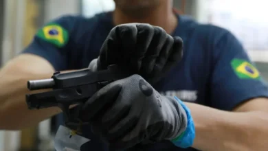Fotos de Novas profissões estão perto de ter porte de arma liberado no Brasil; veja quais