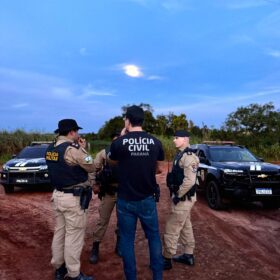 Polícia Civil divulga novas imagens de primas desaparecidas de Cianorte; elas foram vista pela última vez em balada na região Foto 3 Fotos de Polícia Civil divulga novas imagens de primas desaparecidas de Cianorte; elas foram vista pela última vez em balada na região