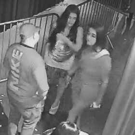 Polícia Civil divulga novas imagens de primas desaparecidas de Cianorte; elas foram vista pela última vez em balada na região Foto 1 Fotos de Polícia Civil divulga novas imagens de primas desaparecidas de Cianorte; elas foram vista pela última vez em balada na região
