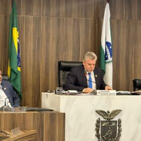 Sob presidência do Delegado Jacovós, Conselho de Ética aprova parecer pela cassação de Renato Freitas Foto 4 Fotos de Sob presidência do Delegado Jacovós, Conselho de Ética aprova parecer pela cassação de Renato Freitas