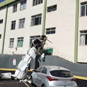 Vídeo: Piloto de avião que caiu em prédio em Belo Horizonte era da região e estudou no aeroclube de Maringá Foto 7 Fotos de Vídeo: Piloto de avião que caiu em prédio em Belo Horizonte era da região e estudou no aeroclube de Maringá