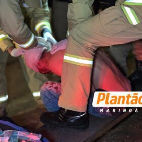 Homem é agredido por populares após tentar roubar moto de entregador em Maringá Foto 4 Fotos de Homem é agredido por populares após tentar roubar moto de entregador em Maringá