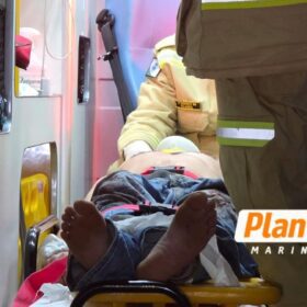 Homem é agredido por populares após tentar roubar moto de entregador em Maringá Foto 7 Fotos de Homem é agredido por populares após tentar roubar moto de entregador em Maringá