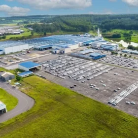 Maior montadora do mundo fecha fábrica com 1,5 mil funcionários no Brasil Foto 2 Fotos de Maior montadora do mundo fecha fábrica com 1,5 mil funcionários no Brasil