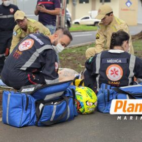 Motociclista morre após perder o controle da moto e bater contra árvore em Maringá; vídeo mostra acidente Foto 3 Fotos de Motociclista morre após perder o controle da moto e bater contra árvore em Maringá; vídeo mostra acidente