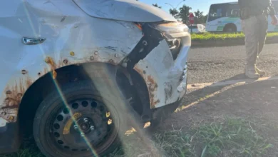 Fotos de Acidente entre carro e motocicleta deixa dois feridos na BR-376, em Maringá