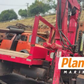 Acidente envolvendo três caminhões deixa motorista ferido na BR-376, em Mandaguaçu Foto 12 Fotos de Acidente envolvendo três caminhões deixa motorista ferido na BR-376, em Mandaguaçu
