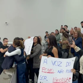 Fotos de Câmara de Maringá rejeita denúncias contra Lemuel Salvando Vidas feitas por veterinárias da prefeitura